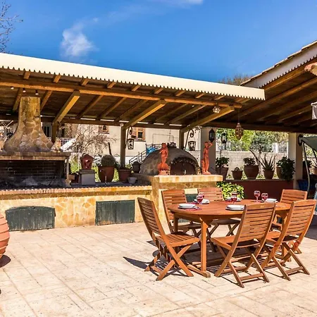 Antonela Sunshine By Corfu Escapes بيراما